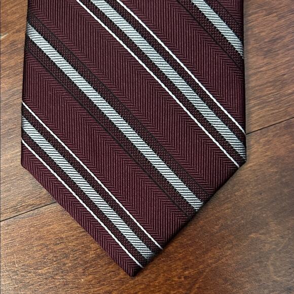 Jos. A. Bank 100% Silk Burgundy and Silver Striped Tie, New with Tags - Picture 5 of 11